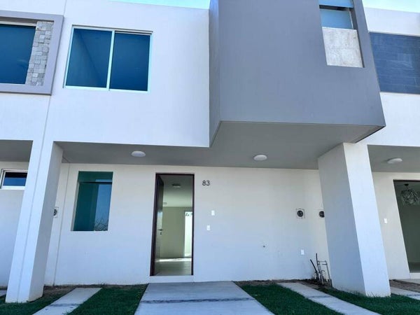 (VENDIDA) 🎈🎈🎈Casa nueva a la venta🎈🎈🎈  📍Coto Tesistan Country, frente a Walmart Calandrias a 100 mts. de Juan Gil Preciado