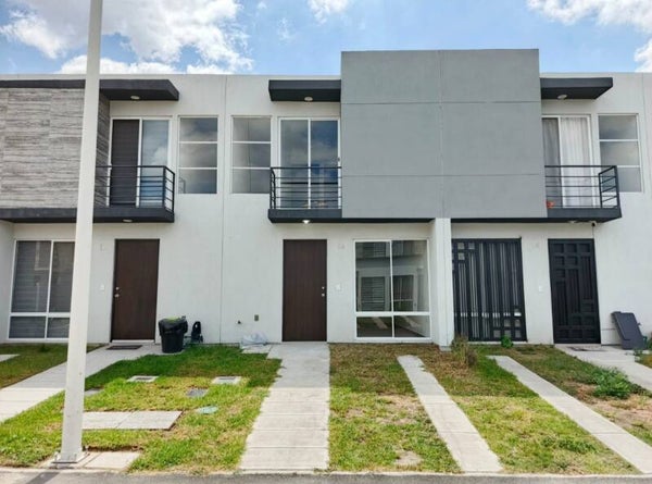 (VENTA)🎈🎈🎈CASA EN VENTA🎈🎈🎈  📍Ubicación: Fuente Mayor 85, interior 13 La Arboleda, Real del Valle, Tlajomulco de Zúñiga, Jalisco
