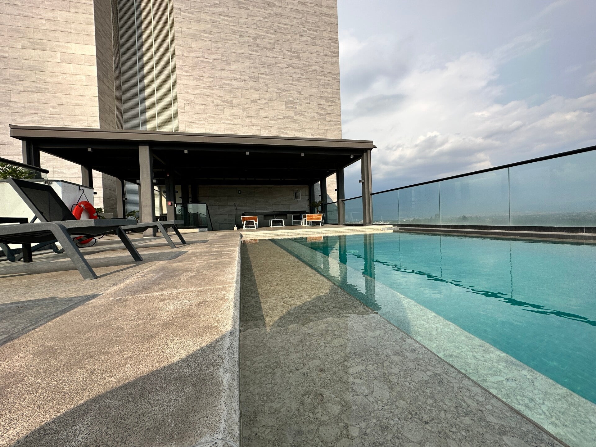 🎈🎈Departamento en Venta🎈🎈   📍Ubicación: Av. Adolfo López Mateos Sur No.7000, La Rioja, Los Gavilanes, 45645 Los Gavilanes, Jal.Dentro del coto La Rioja (Zona Sur Tlajomulco de Zuñiga Jalisco)