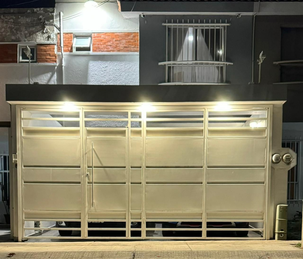 (VENDIDA) SE VENDE VASA EN PARQUES DEL BOSQUE  CERCA DEL ITESO