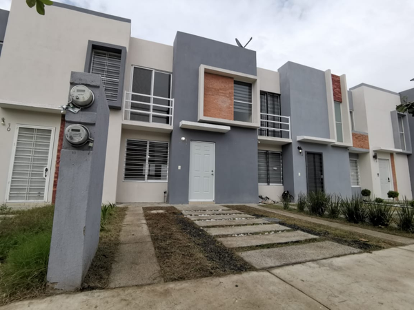 (VENDIDA) SE VENDE CASA EN PARQUES DE TESISTAN 3 &