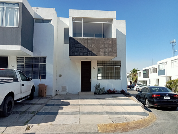 (VENDIDA) Casa en Venta Oyamel I, Zapopan EL FORTÍN