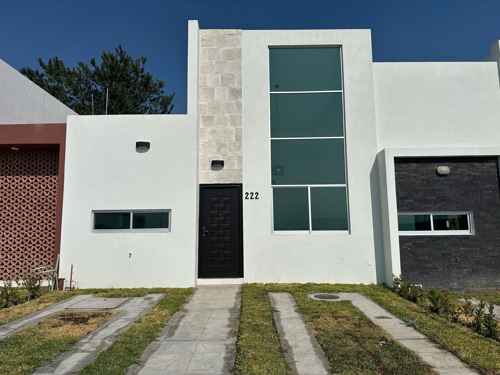 2 🎈🎈🎈CASA A LA VENTA🎈🎈🎈  🚩Ubicación: Coto Tamarindo, Zona Bosques de Santa Anita. a 400 mts. de Galerías Sur (llegas caminando) a un lado de Bosques California y ZOI