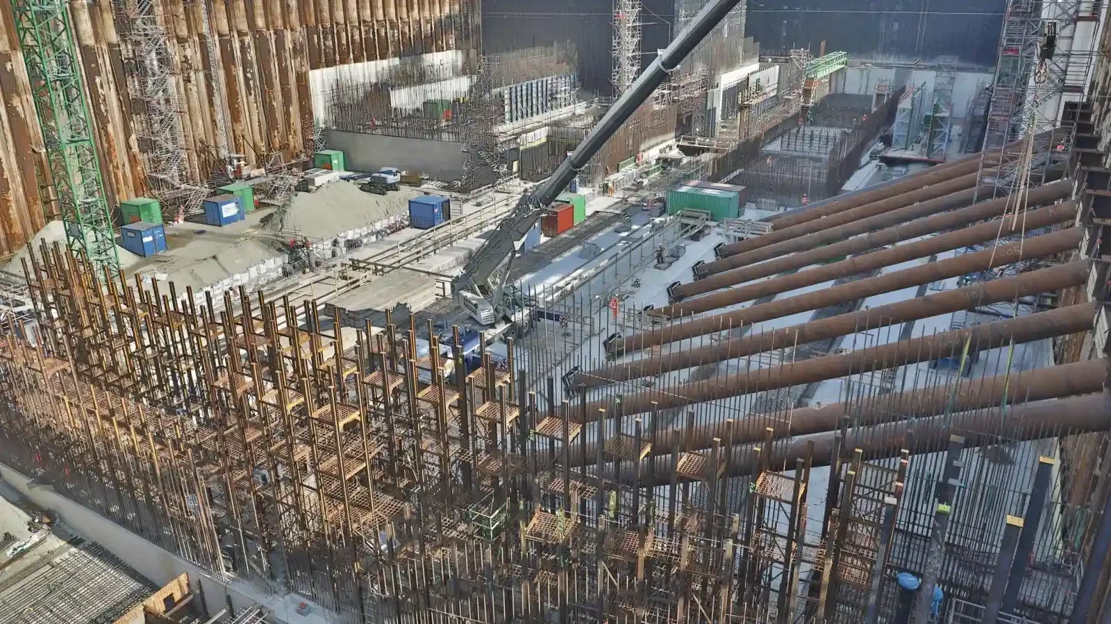 Bouwput bouwkuip voor sluis Terneuzen stempels ontworpen met Plaxis