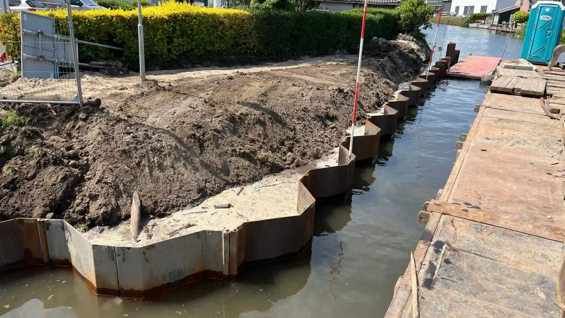 Damwandontwerp met D-Sheet Piling voor watergang.
