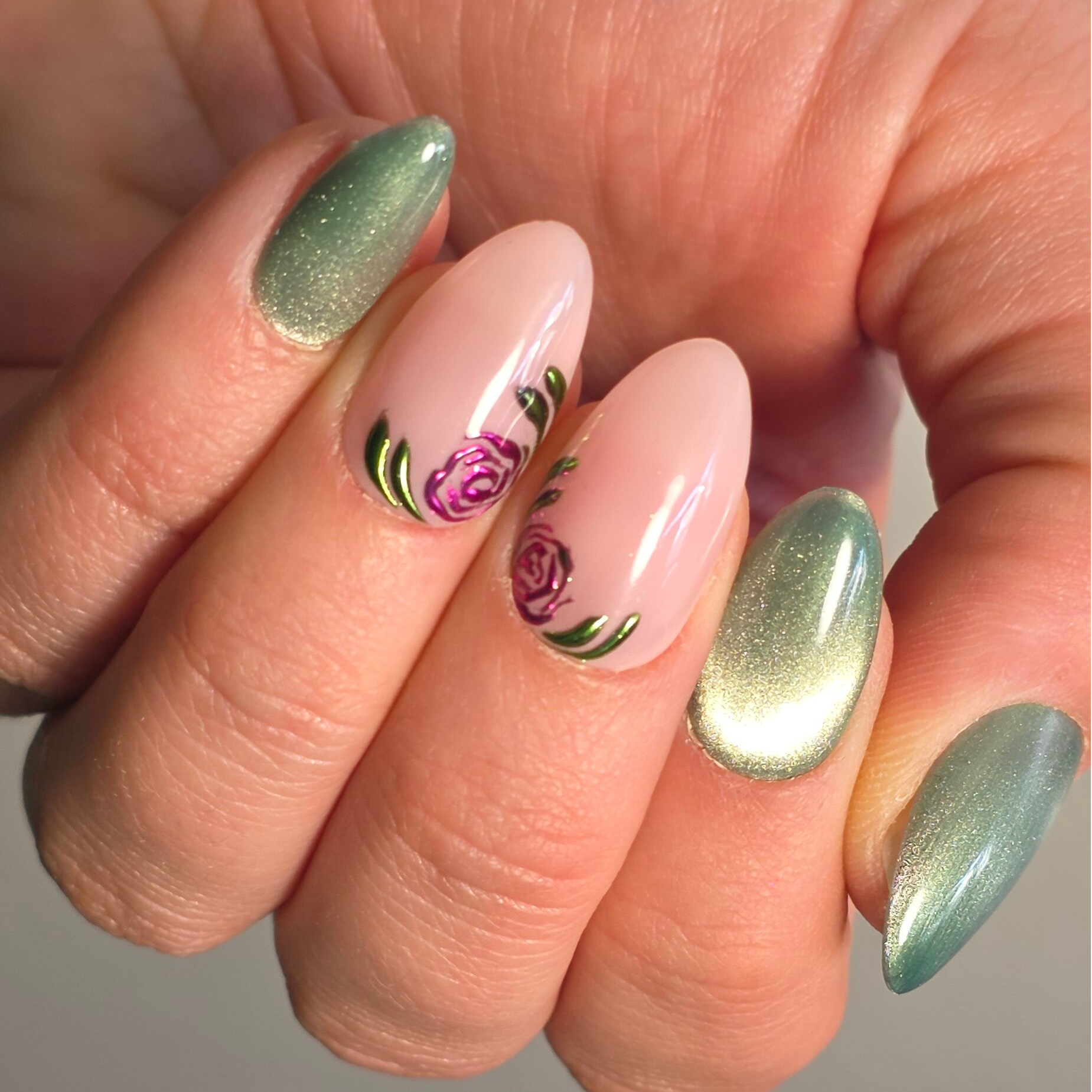 Press-on nails | Mystic Roses