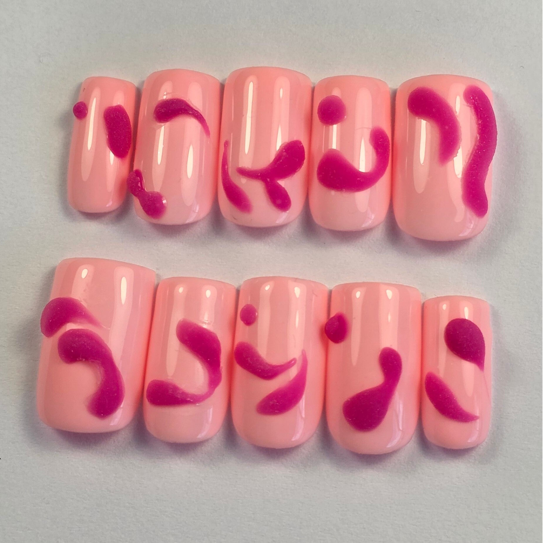 Press-on nails | Cherry Marshmallow