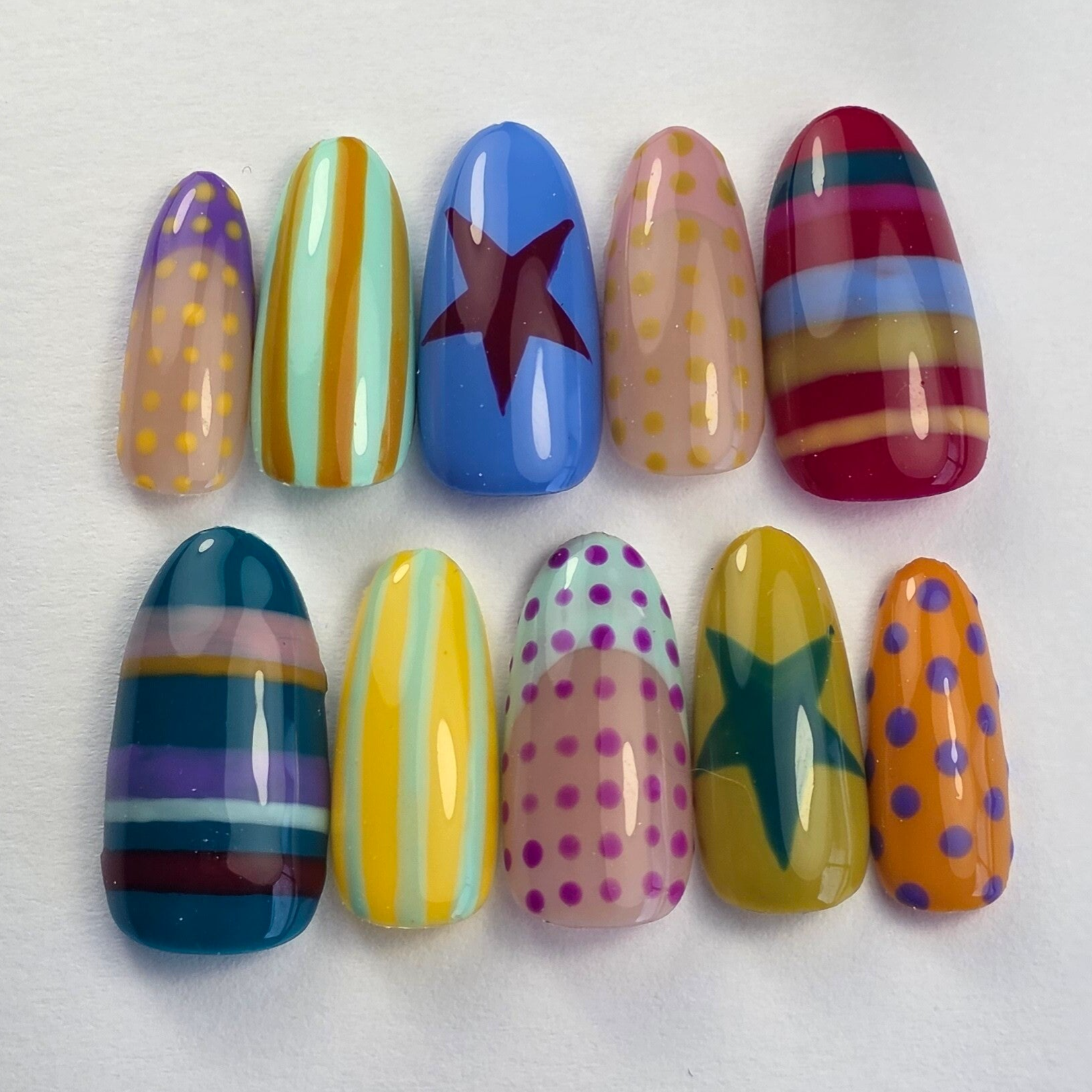 Press-on nails | Groovy Spring