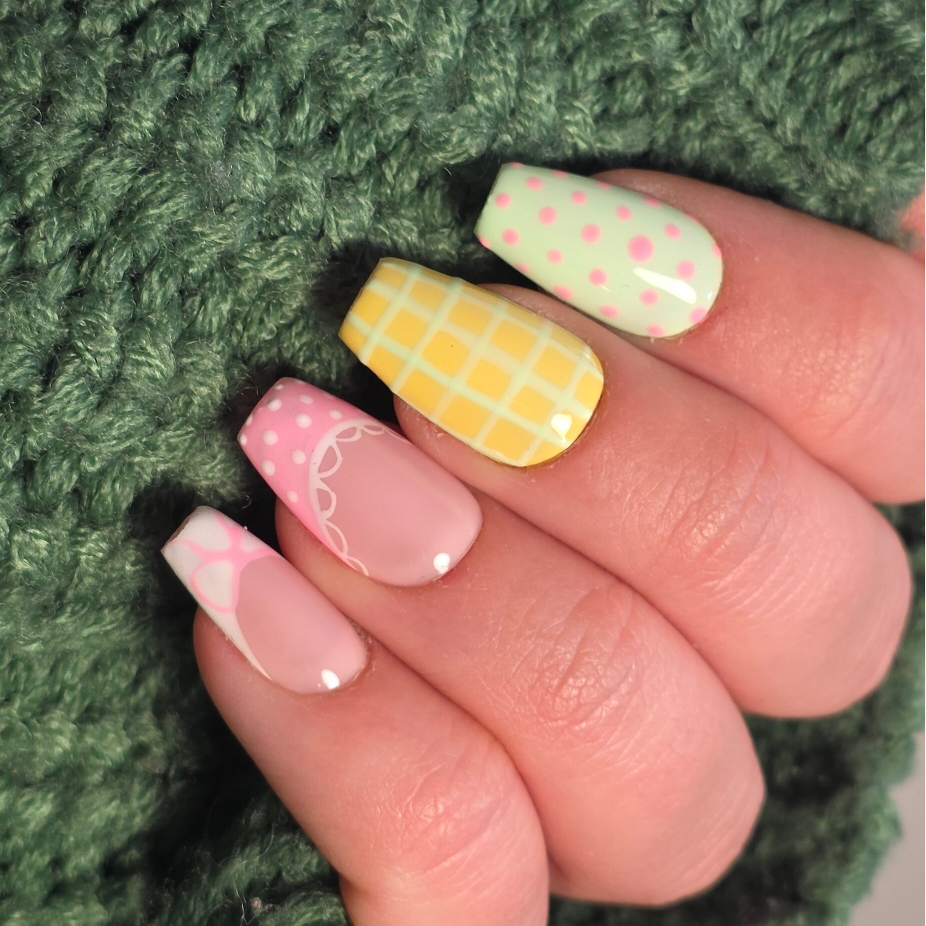 Press-on nails | Pastel Picnic