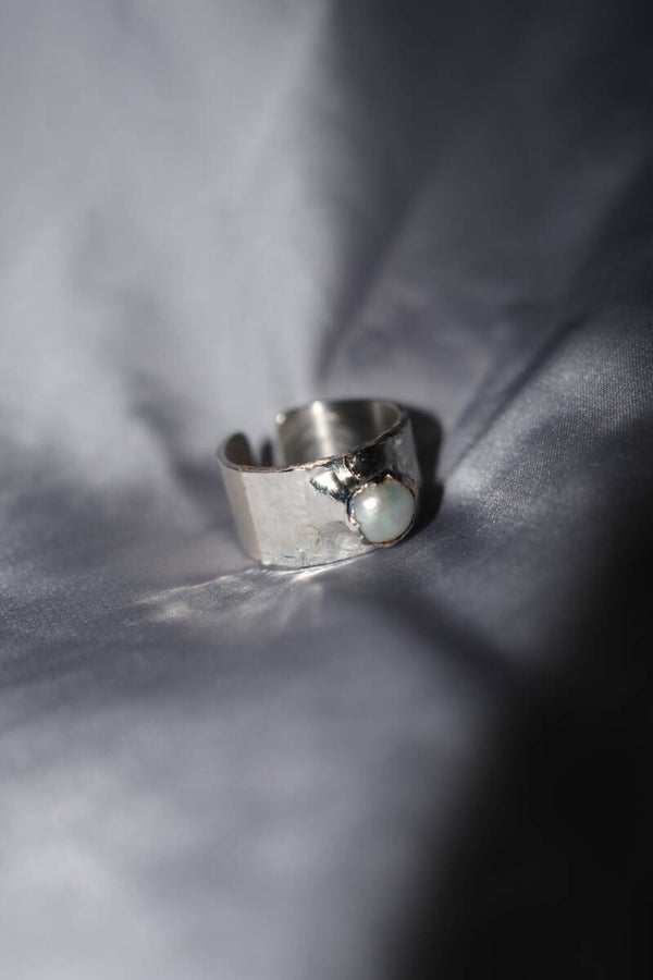 Sapphire ring