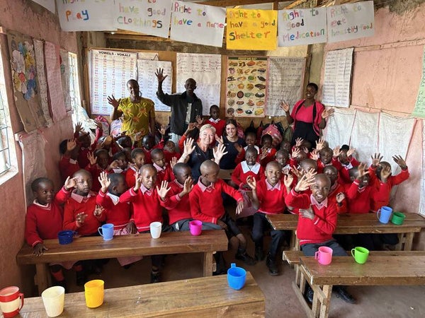 Støt et barns skoleuddannelse i 1 år