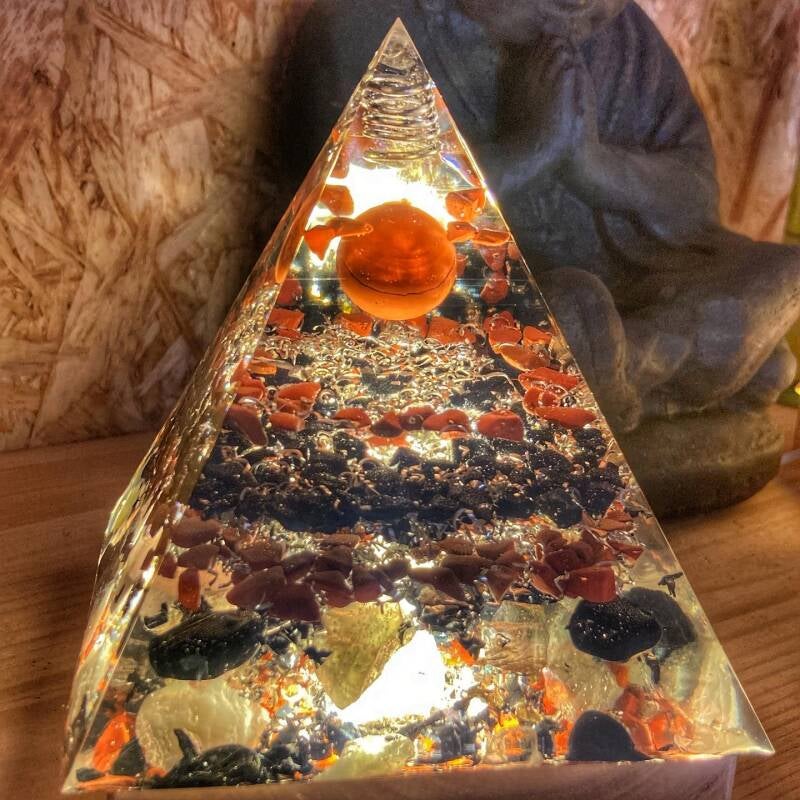 pyramidecindyjaspesocle.jpg