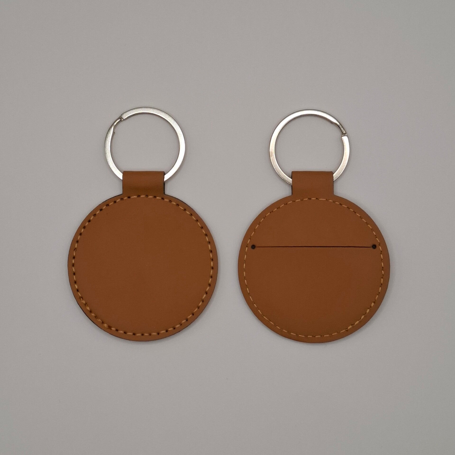 Porte-clé en cuir P.U. de qualité supérieure - Diverses formes et couleurs