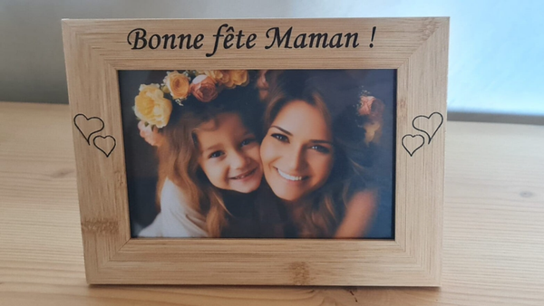Cadre photo bois gravé: bonne fête Maman