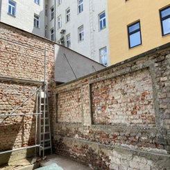 6eb36eb7-d3ca-4bf1-9bce-7830bb7126f1-standard.jpg