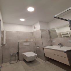 ed37b1e8-bf43-4d4b-9d09-87cdce4f9ec1-standard.jpg