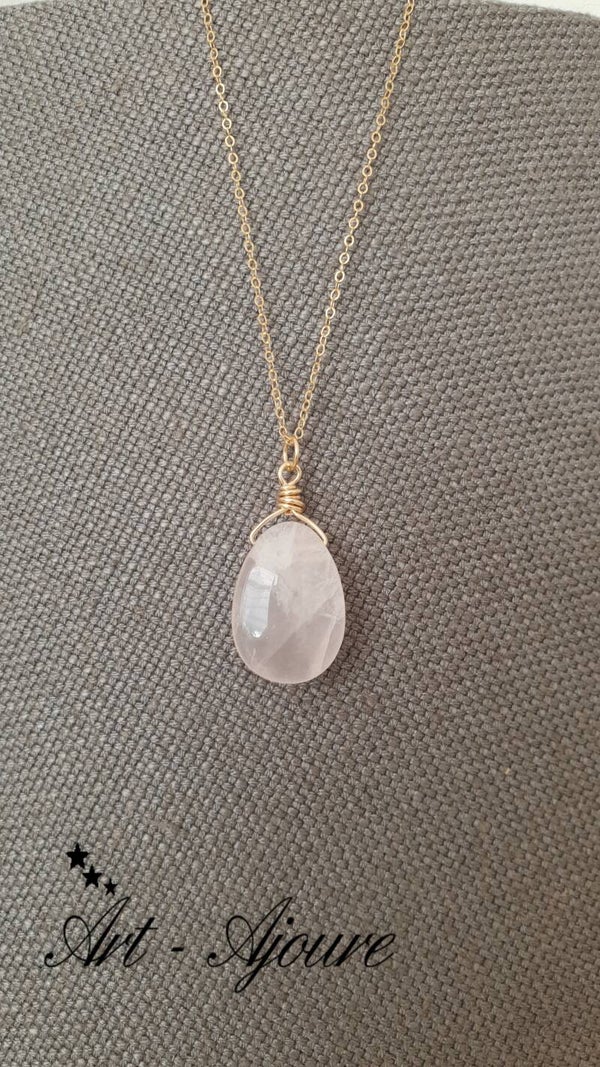 Art-Ajoure 14k Goldfill hanger met Rozenkwarts.