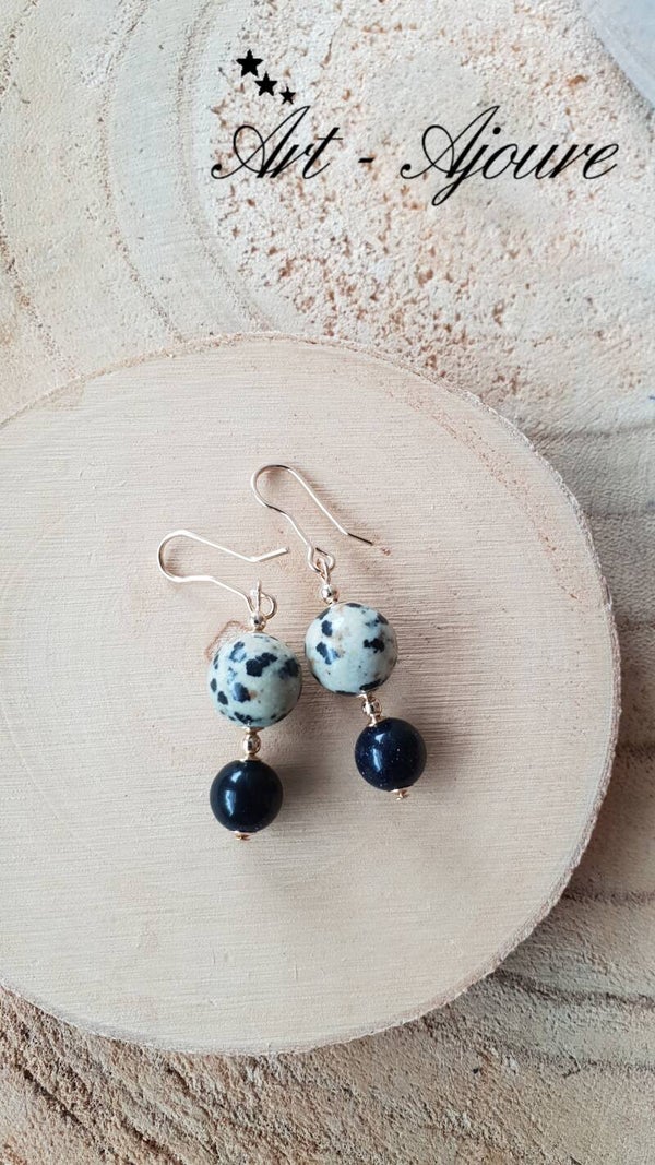 Art-Ajoure 14k Gold filled oorbellen met Dalmatiër jaspis en Blauwe Zonnesteen.