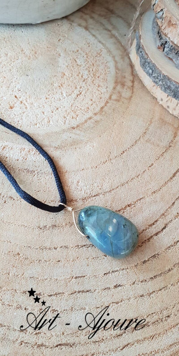 Art-Ajoure 14k Gold filled hanger met Labradoriet.