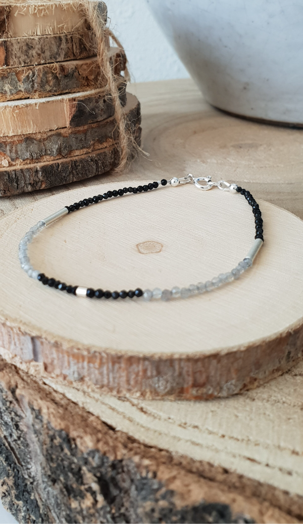 Art-Ajoure 925 Sterling zilver armband  met Labradoriet en zwarte Spinel.