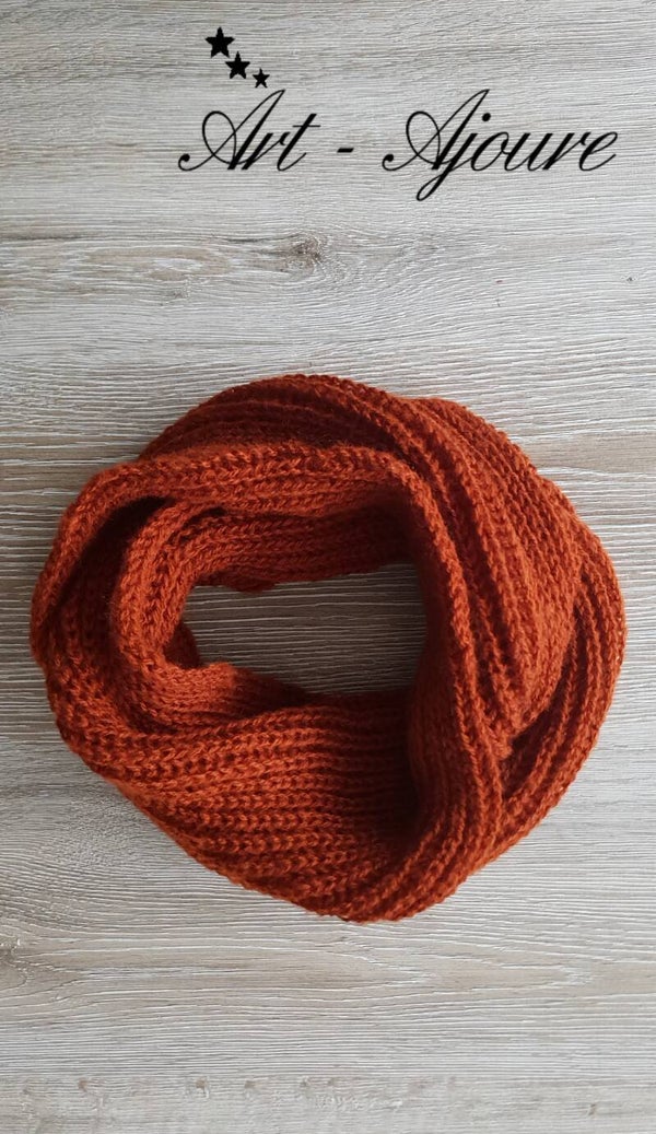Art-Ajoure handgebreide snood terracotta.