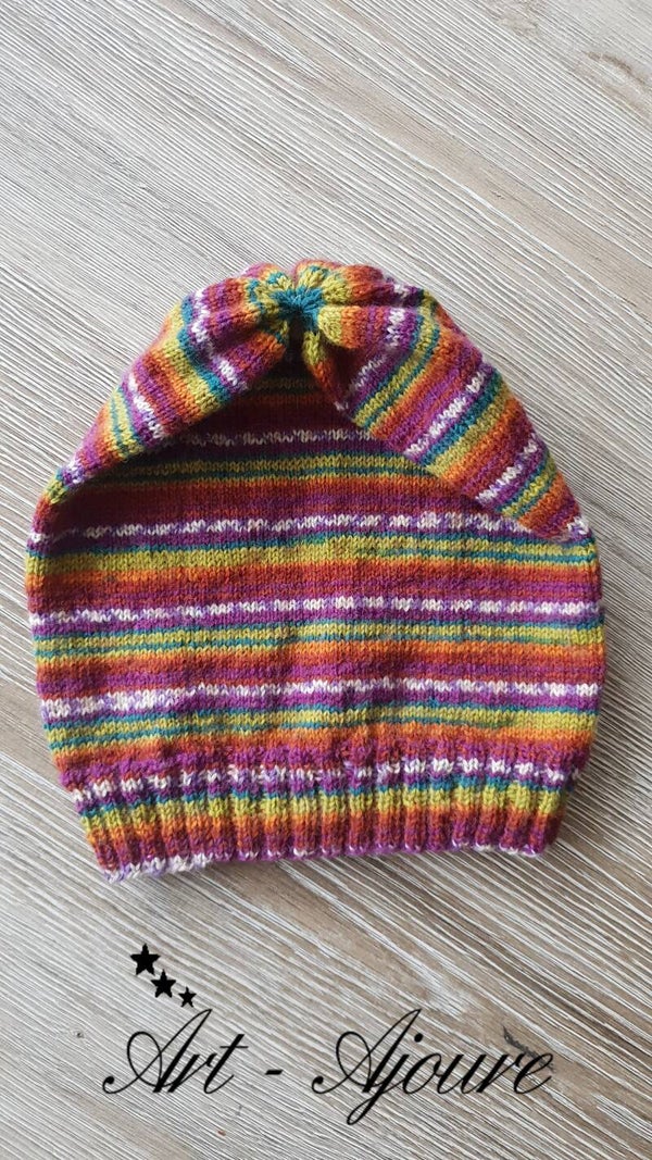 Art-Ajoure handgebreide wollen muts.