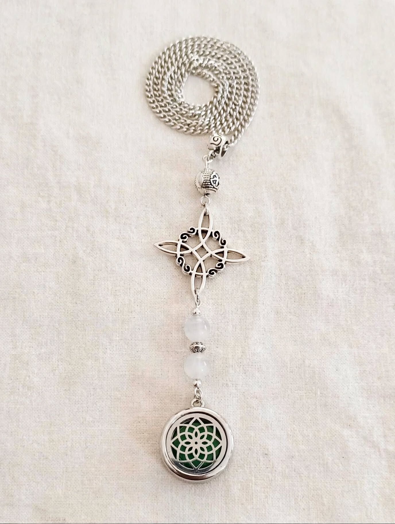 Amulette Diffuseur Nœud de Sorcière & Sélénite