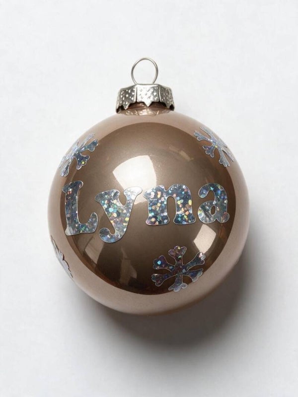 Kerstbal lichtbruin - Met snowflake naam