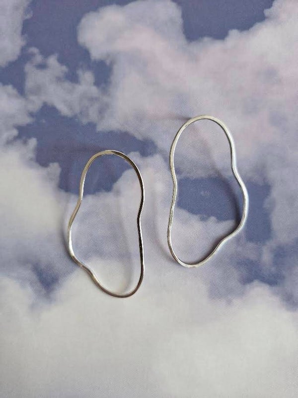 Cosmic play oorsteker "dancing cloud"
