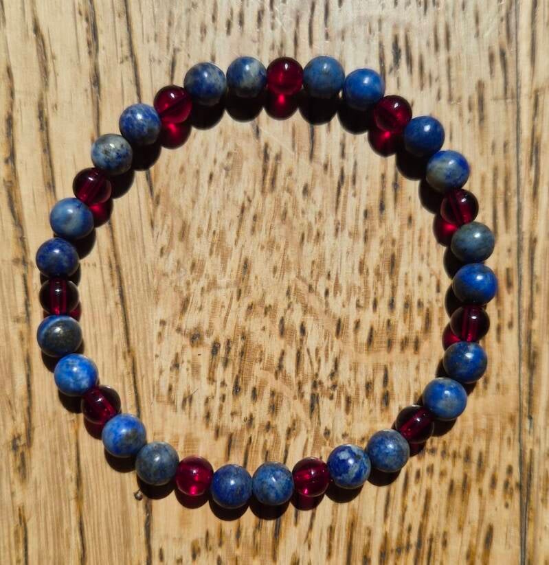 Lapislazuli mit rotem Achat CHF 29.00