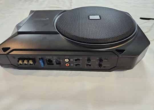 Lakro Underseat actieve subwoofer – 8 inch – 1 stuk incl bascontrole - voor onder de stoel