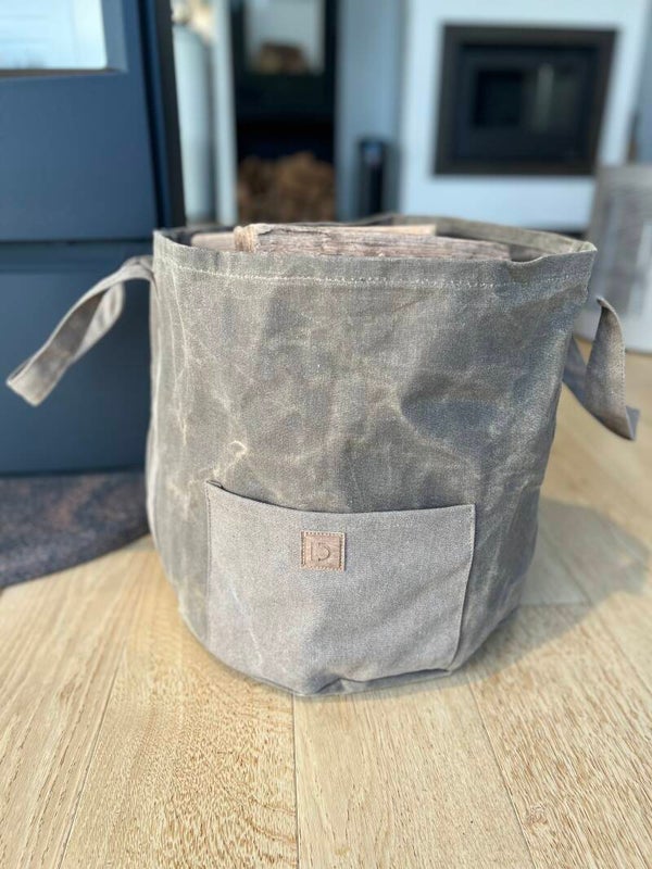 Le sac à granulés ou à bûches