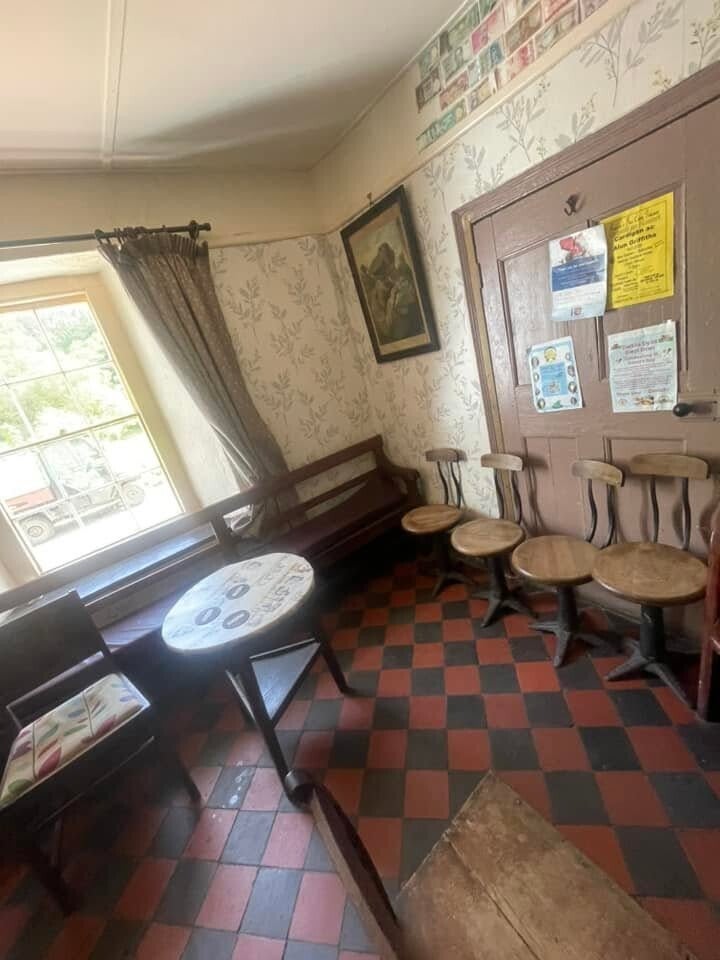 Seating-Dyffryn Arms-Pontfaen-Gwaun Valley
