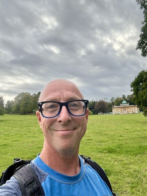 Rich Pinnington in front of Sezincote
