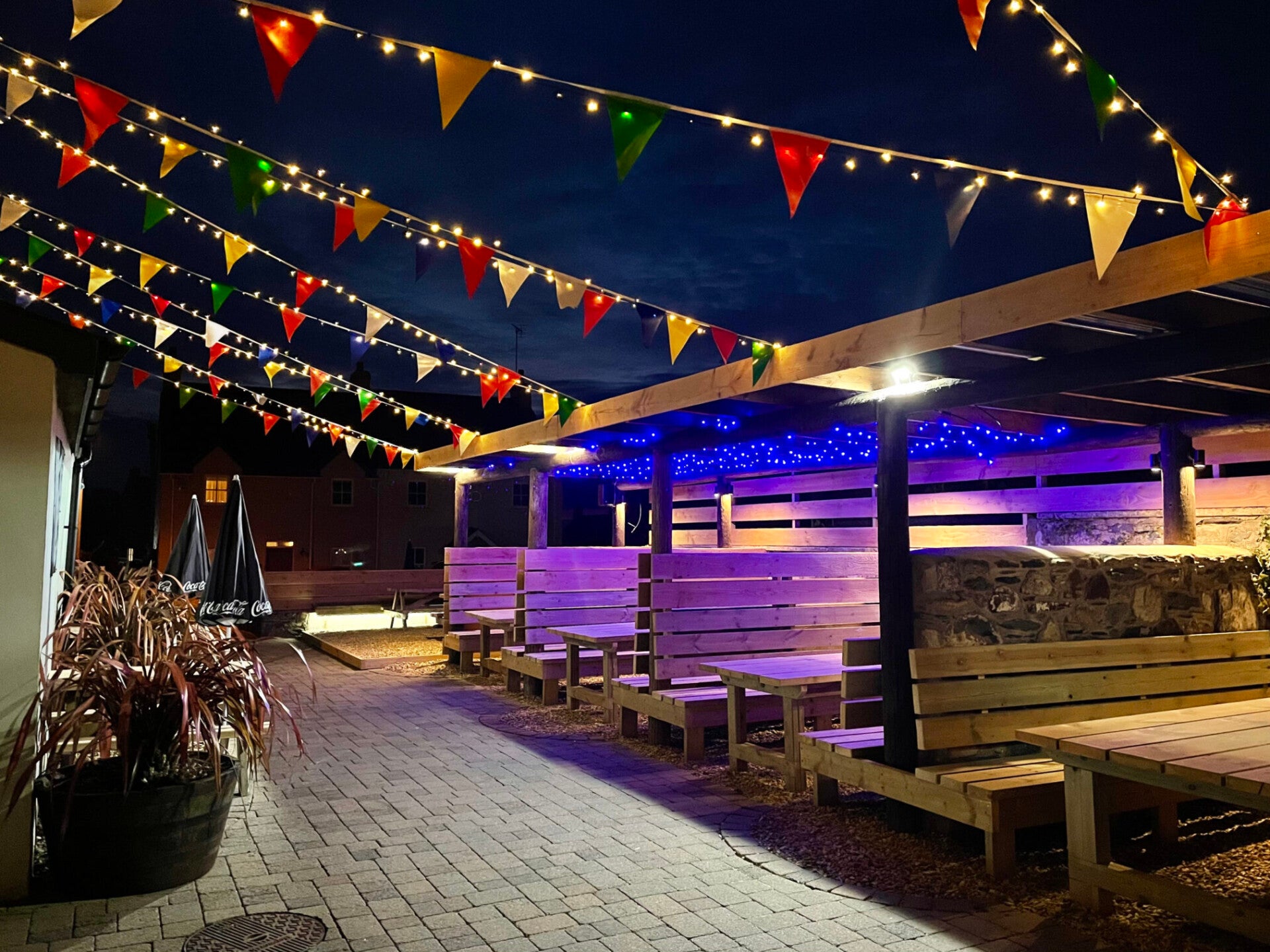 Pub Garden-The Castle Inn-Newport-Pembrokeshire
