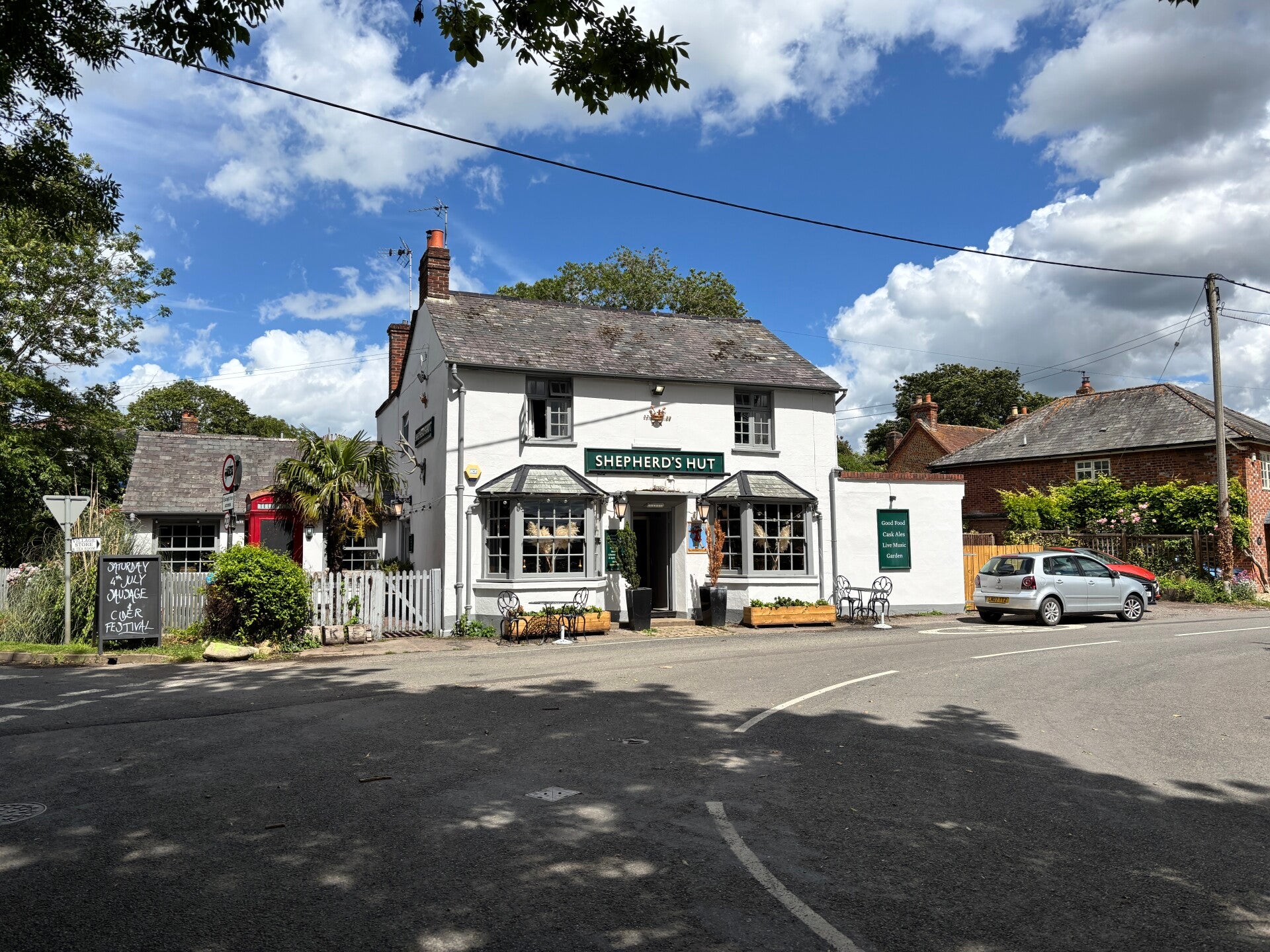 The Shepherd's Hut pub, Ewelme, near Benson