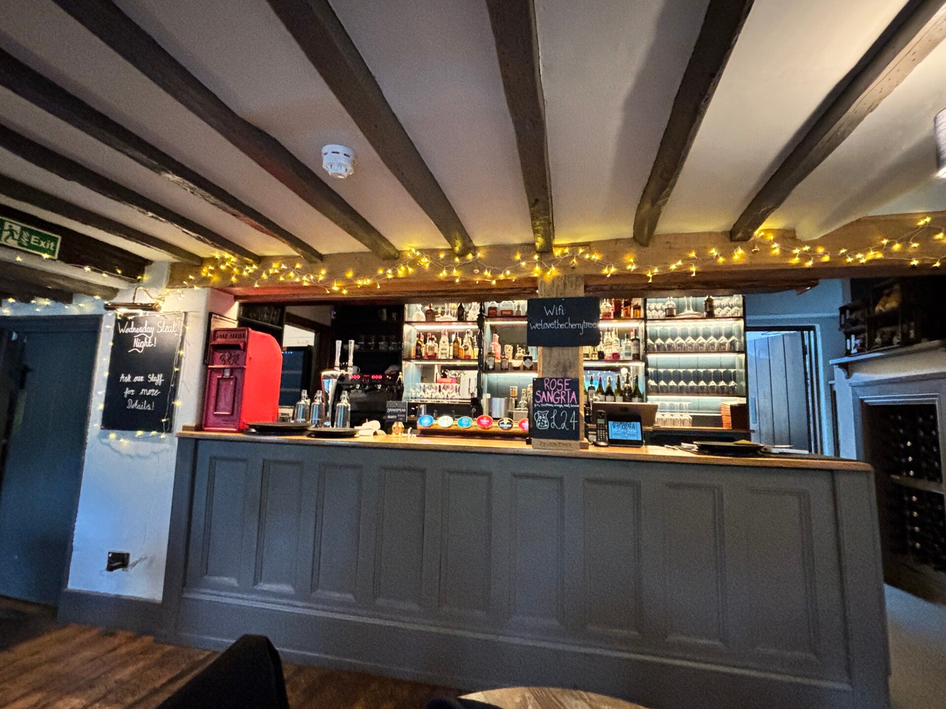 Bar area, The Cherry Tree, Stoke Row