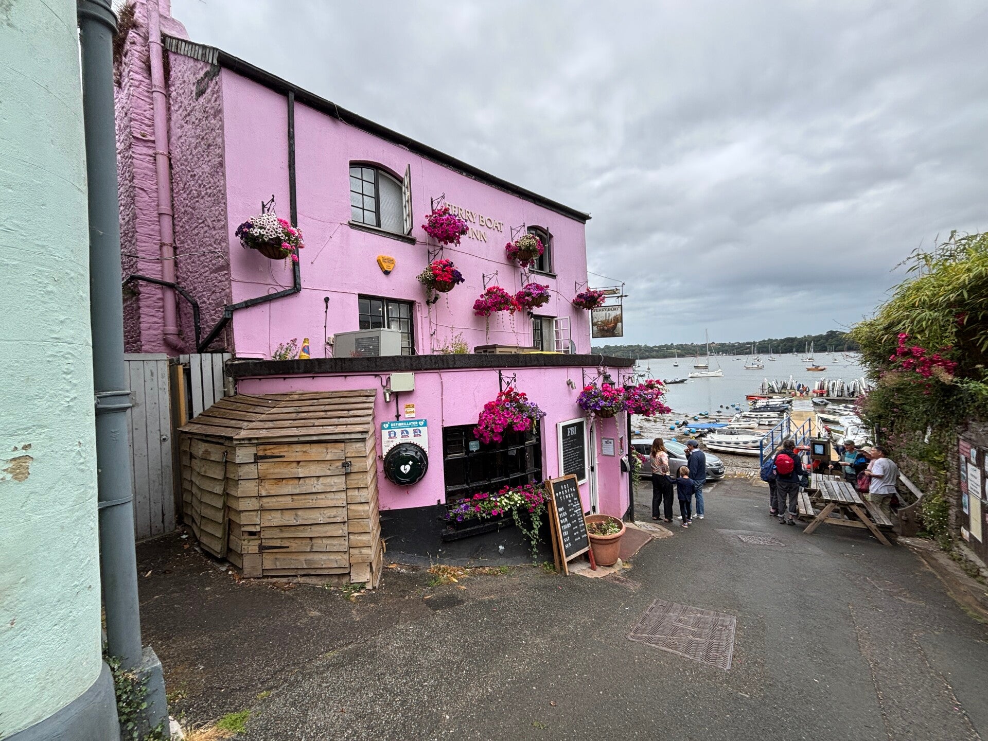 Approach to The Ferry Boat Inn_Manor Street_Dittisham