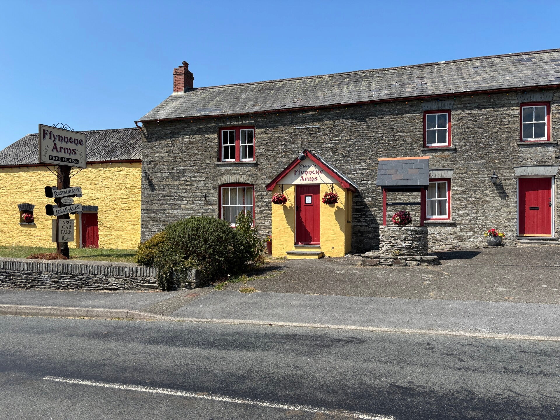 The Ffynnone Arms-Newchapel