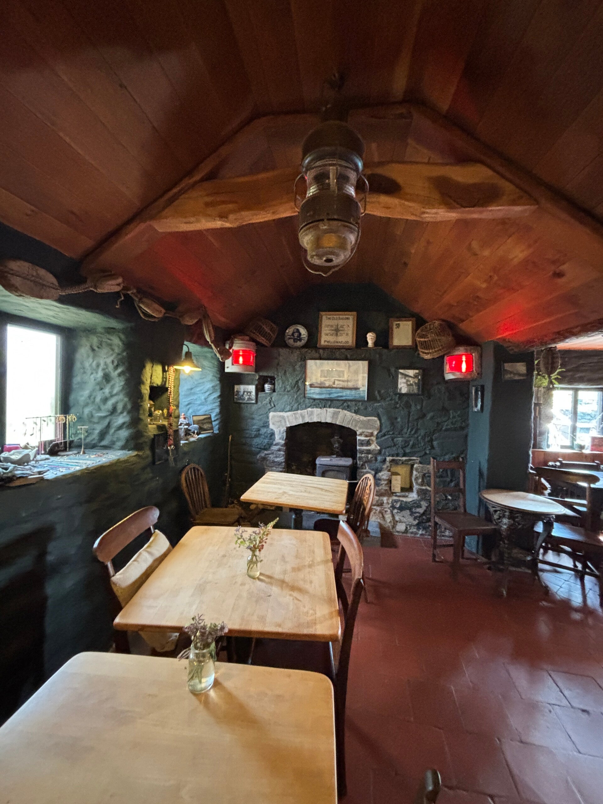 Cosy bar at Sailors Safety-Pwllgwaelod