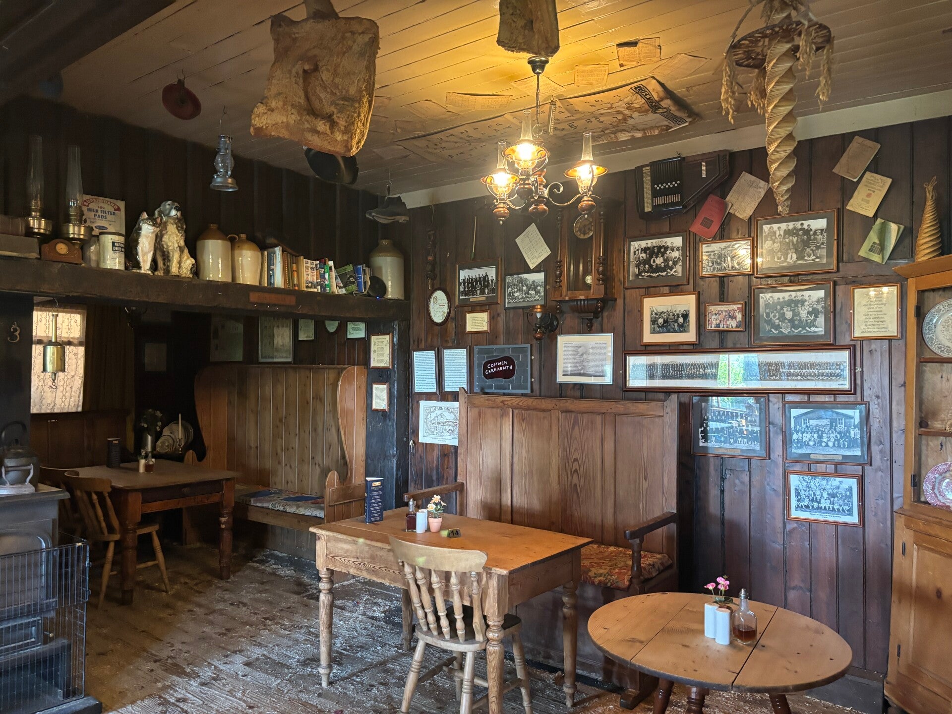 Dining room-Tafarn Sinc-Rosebush
