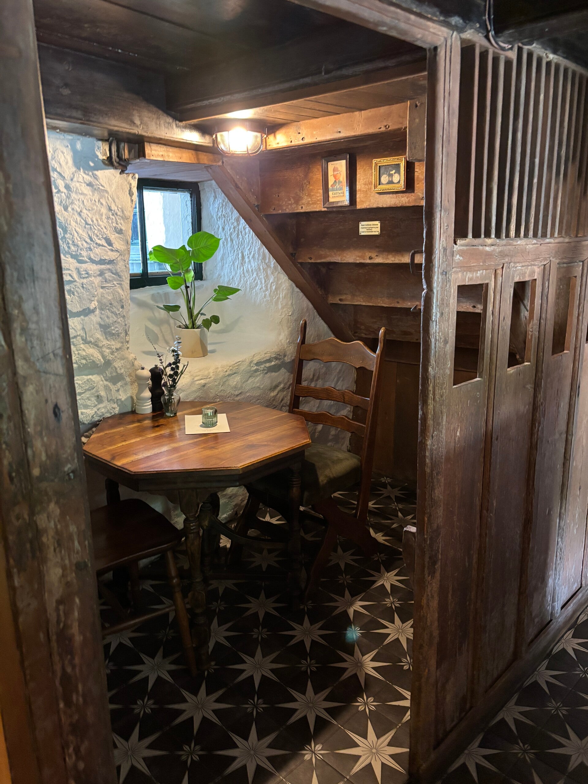 Snug dining at The White Hart in Ludgvan