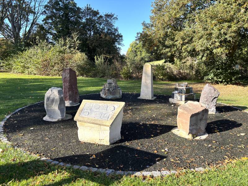 Box Stone Circus