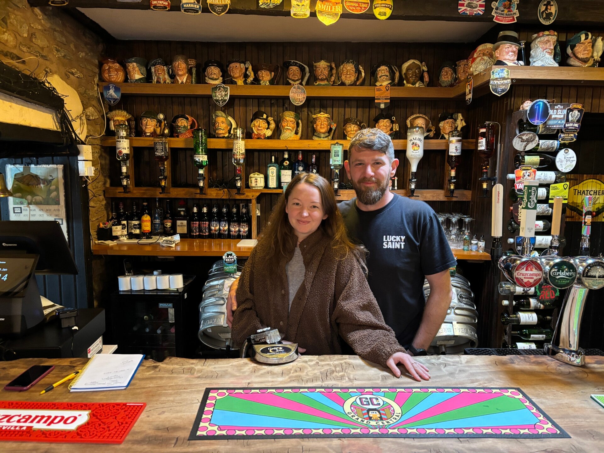 Pete & Jess, landlords at The Rockford Inn