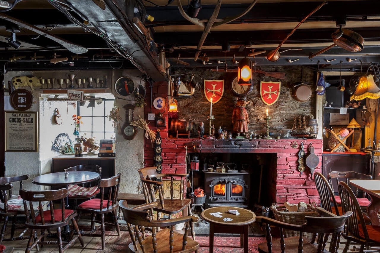 Log fire at The Pigs Nose-East Prawle