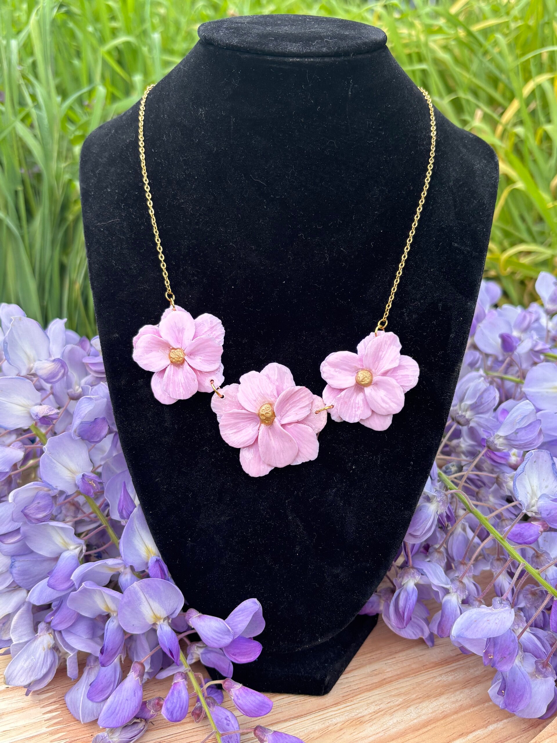 Collier 3 fleurs rose