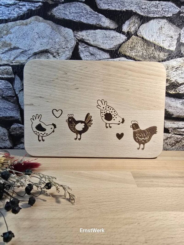 Frühstücksbrettchen „Hühnerliebe“ – mit Herz serviert