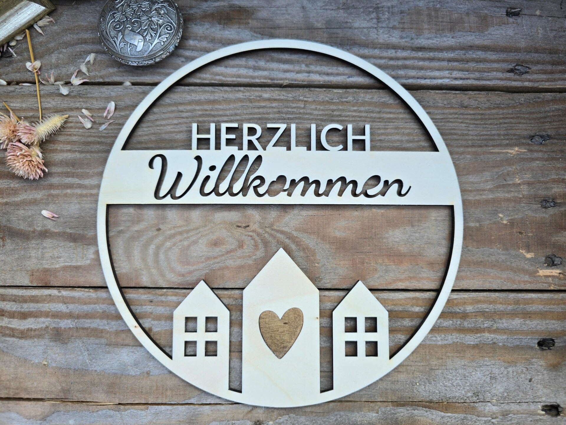 Holzkranz "herzlich willkommen" Haus mit Herz aus Holz