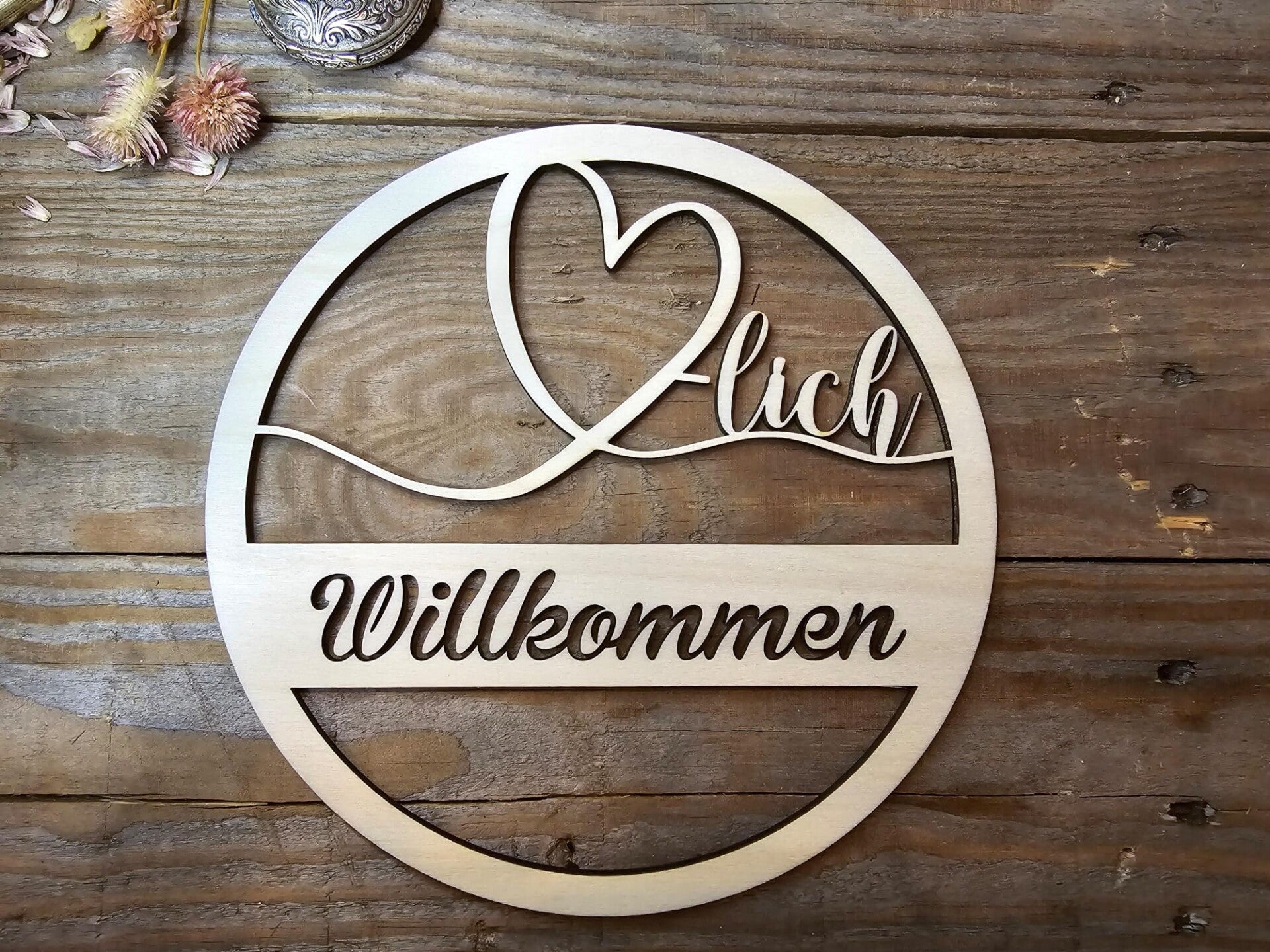 Holzkranz "herzlich willkommen" mit Herz in Natur (Holz) oder Schwarz