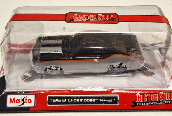 Maisto 1:64 1969 Oldsmobile 442